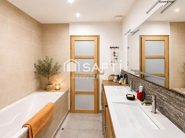 PIGNANS - APPARTEMENT DUPLEX T3 AVEC JARDIN DE 400M2, PISCINE HORS-SOL, ABRI JARDIN