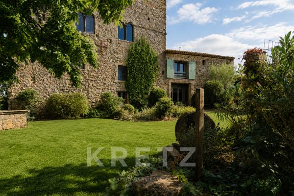 Propriété de luxe avec donjon classé et potentiel unique proche Carcassonne