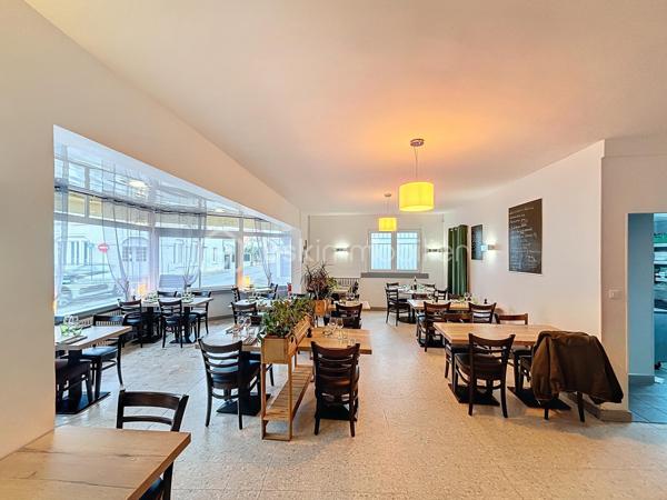 Local d activites de 200 m²