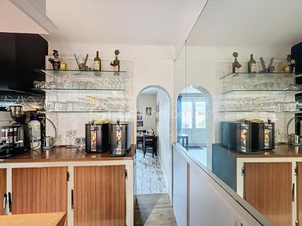 Local d activites de 200 m²