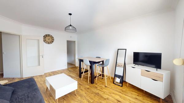 Location                                                      Appartement
                        
                     1 pièces                      29 m2                     à Chartres