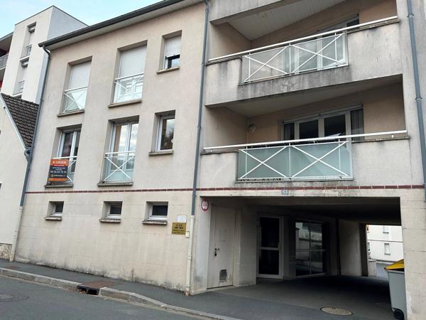 Location                                                      Appartement
                        
                     1 pièces                      29 m2                     à Chartres