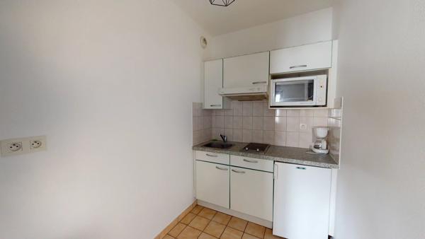 Location                                                      Appartement
                        
                     1 pièces                      29 m2                     à Chartres