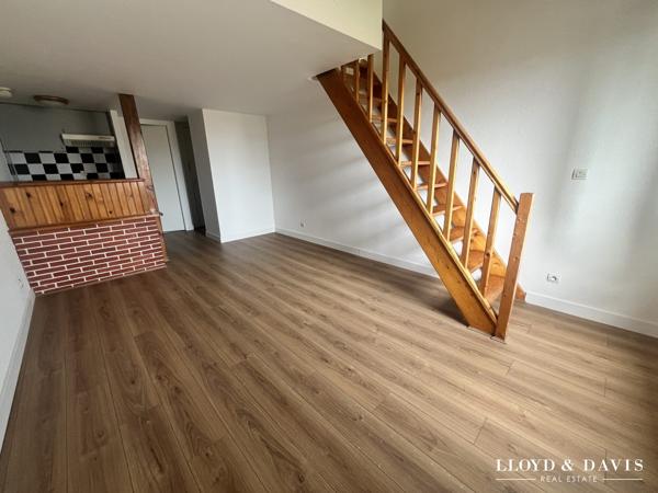 Bordeaux St-Nicolas - Duplex rénové dernier étage avec box