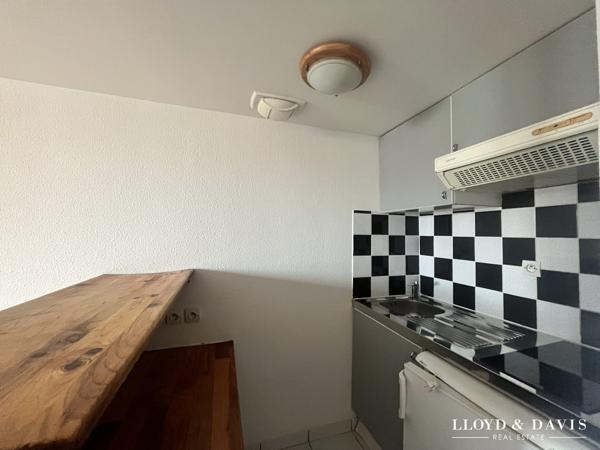 Bordeaux St-Nicolas - Duplex rénové dernier étage avec box