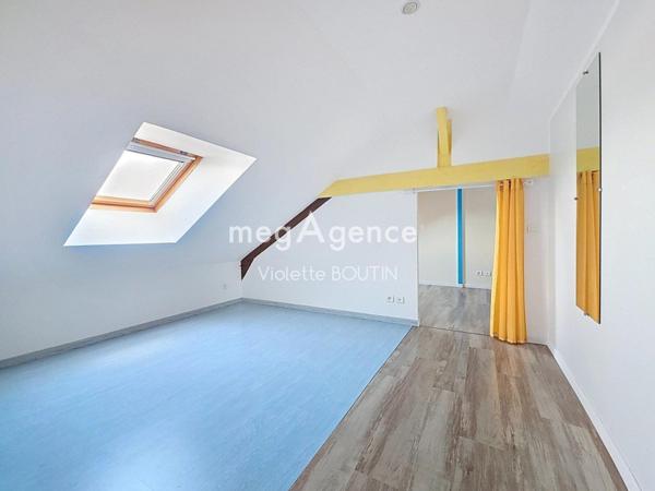 Maison à VILLEDIEU-LA-BLOUERE, 49450 - 5 pièces 120m²