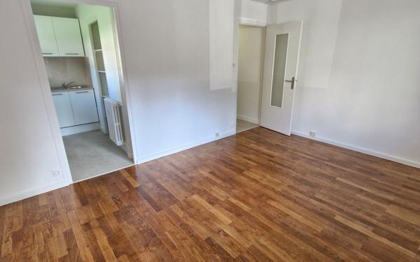 Appartement à louer    1 pièce •  Oullins