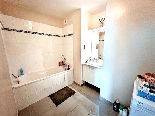 Tourcoing (59200) À Vendre Appartement T2 avec parking en sous-sol