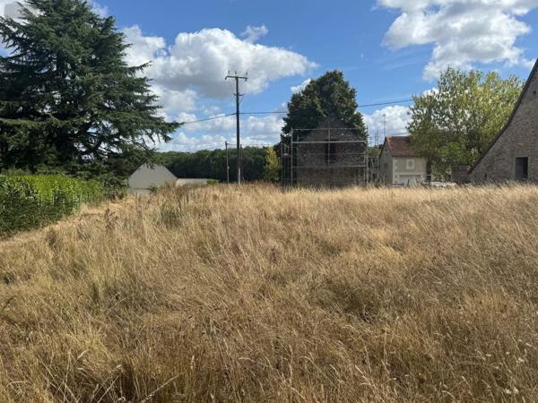 Terrain à Batir à vendre à Esvres dans l'Indre-et-Loire (37320), ref : 034/2025001799