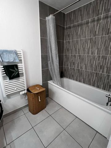 Bordeaux (33800) BRS - 3 PIECES - 68 m2