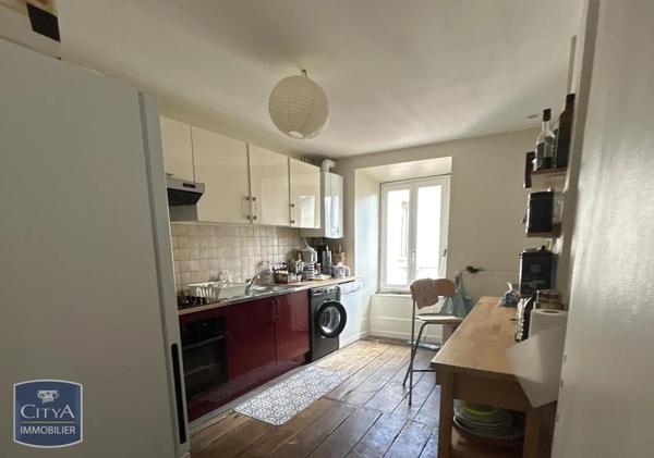 Appartement à louer 5 pièces 82.61m² Saint-Léonard-de-Noblat (87400)