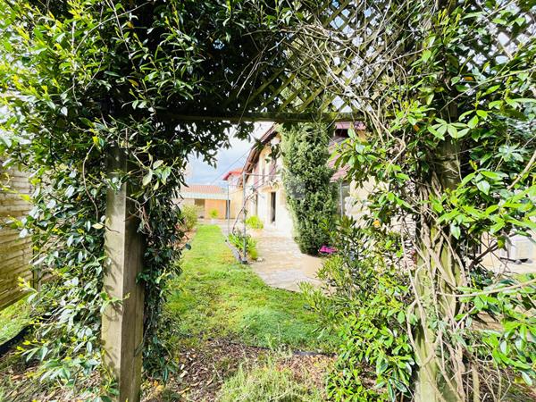 Maison familiale 6 pièces -154 m² - Saint-Vincent-de-Tyrosse centre