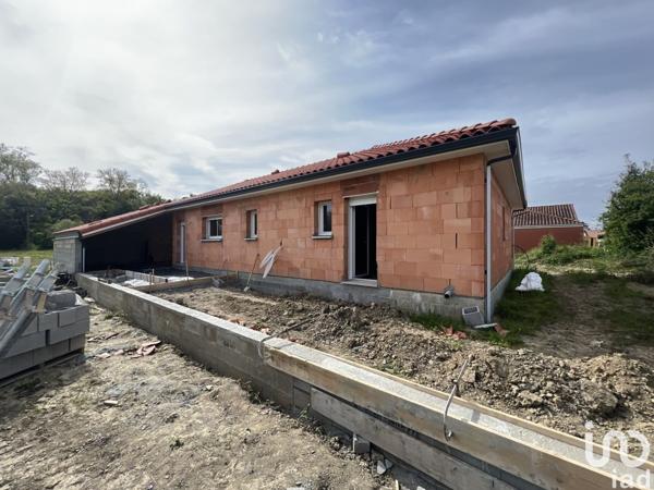 Maison 4 pièces de 110 m² à Orleix (65800)