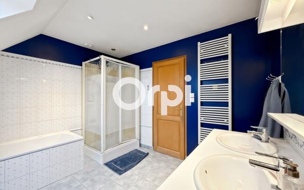 Maison à vendre    5 pièces • 135 m2 Miraumont