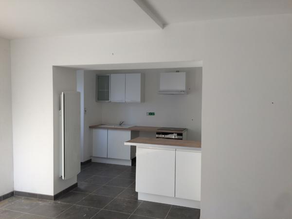 Maison Cossé-le-vivien - 65.00 m2