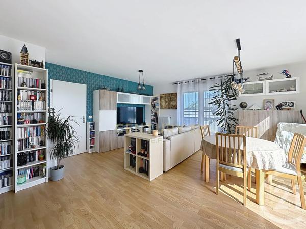 Appartement F4 à vendre  4 pièces - 86,62 m 2   NOISY LE GRAND  - 93