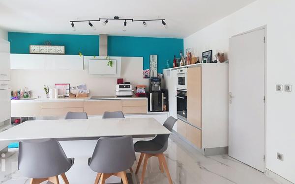 Maison à vendre    7 pièces •  La Cadière-d'Azur