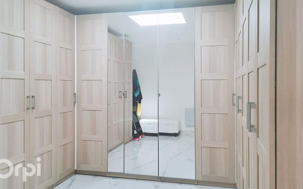 Maison à vendre    7 pièces •  La Cadière-d'Azur