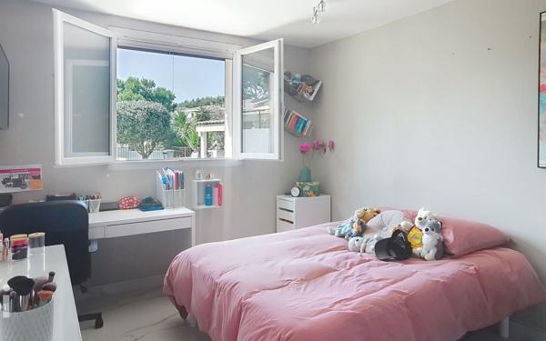 Maison à vendre    7 pièces •  La Cadière-d'Azur