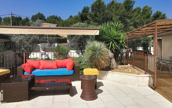 Maison à vendre    7 pièces •  La Cadière-d'Azur