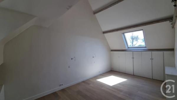 Maison à vendre  8 pièces - 192,42 m 2   LA VARENNE ST HILAIRE  - 94