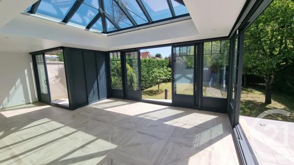 Maison à vendre  8 pièces - 192,42 m 2   LA VARENNE ST HILAIRE  - 94