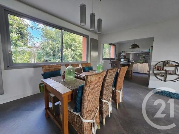 Maison à vendre  8 pièces - 192,42 m 2   LA VARENNE ST HILAIRE  - 94