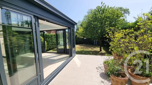 Maison à vendre  8 pièces - 192,42 m 2   LA VARENNE ST HILAIRE  - 94