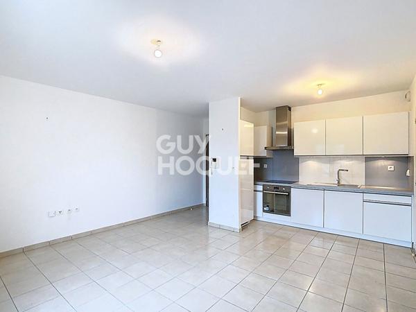 À vendre : Appartement T2 avec deux places de parking à Lévignen.