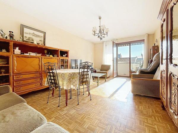 T3 de 68 m2 avec place de parking en sous sol calme, proche Timone