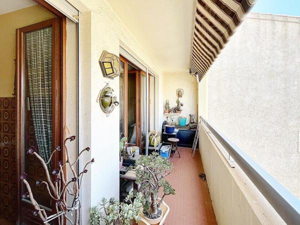 T3 de 68 m2 avec place de parking en sous sol calme, proche Timone