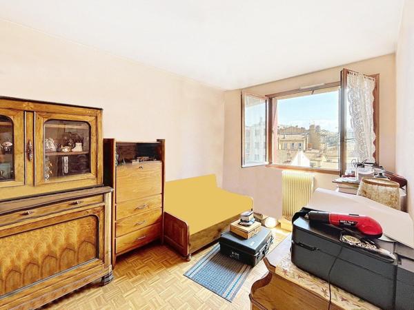 T3 de 68 m2 avec place de parking en sous sol calme, proche Timone