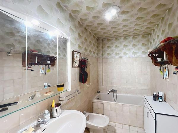 T3 de 68 m2 avec place de parking en sous sol calme, proche Timone