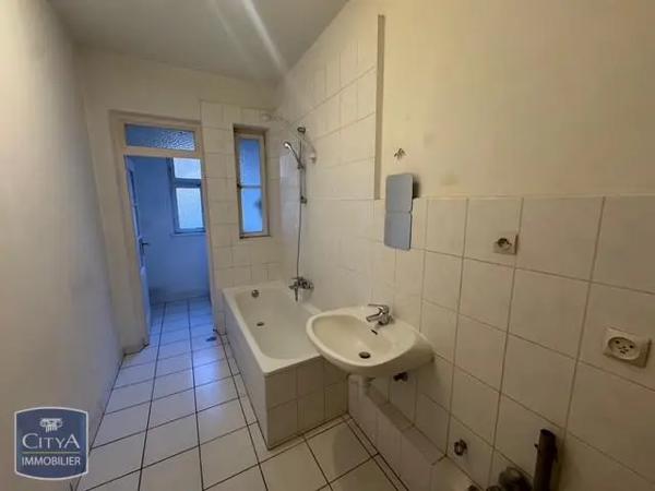 Appartement à louer 3 pièces 85.55m²