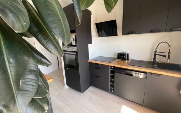 Appartement à vendre    2 pièces • 58 m2 La Seyne-sur-Mer