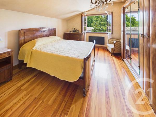 Maison à vendre  7 pièces - 188,84 m 2   CADAUJAC  - 33