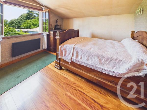 Maison à vendre  7 pièces - 188,84 m 2   CADAUJAC  - 33