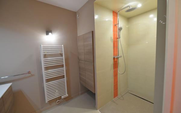 Appartement à louer    3 pièces • 72,02 m2 Grasse