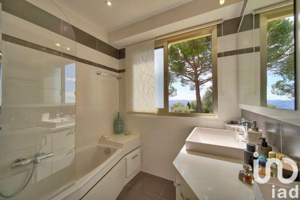 Appartement à vendre 3 pièces 69 m² Grasse