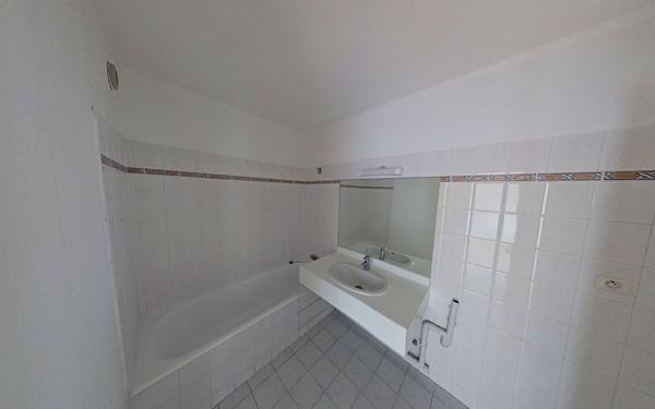 Appartement à vendre    2 pièces • 48 m2 Lyon 3