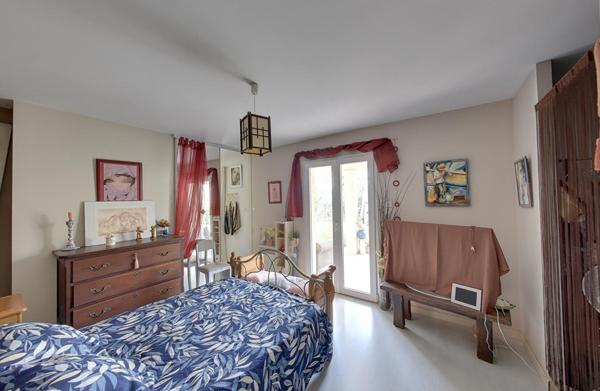 Maison contemporaine avec piscine au coeur de Saint-Nauphary