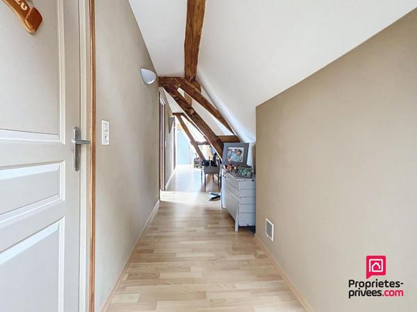 Ancien corps de ferme rénové de 250 m2 - Tout confort - Proximité Mamers