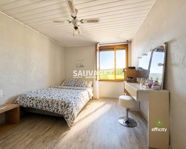 Maison
         6 pièces
        - 176 m² Exclusivité 490 000 € *