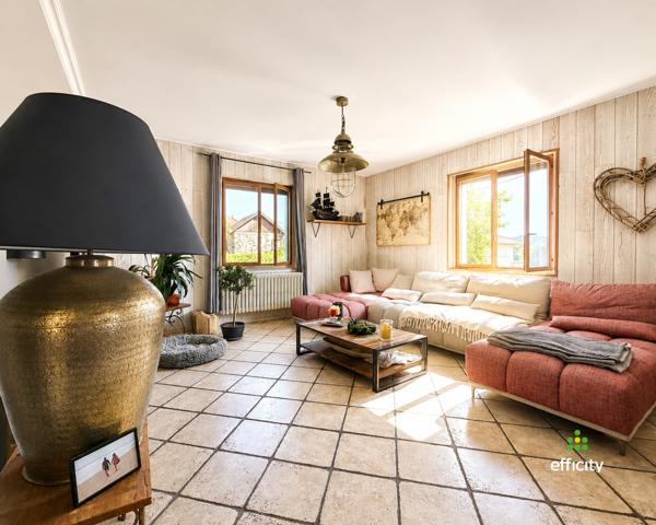 Maison
         6 pièces
        - 176 m² Exclusivité 490 000 € *