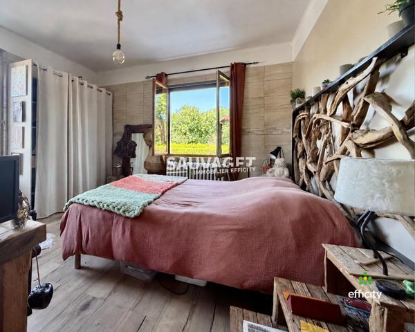 Maison
         6 pièces
        - 176 m² Exclusivité 490 000 € *