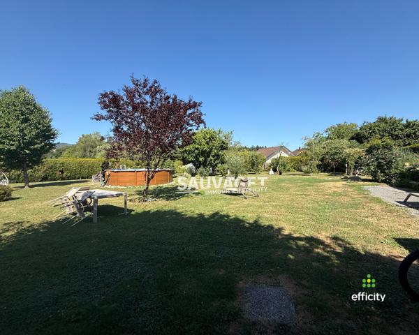Maison
         6 pièces
        - 176 m² Exclusivité 490 000 € *