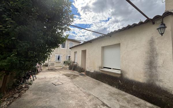 Maison à vendre    11 pièces •  Marguerittes