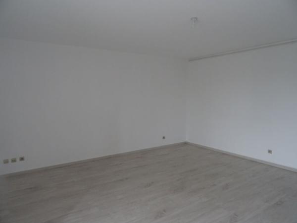 Vaste T2 Bourg centre avec balcon, cave et pk sécurisé