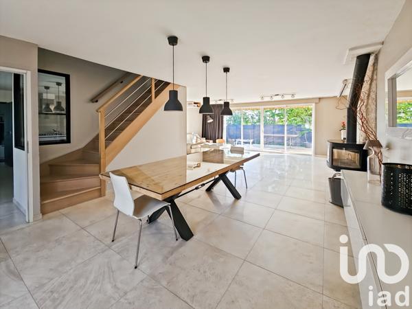 Maison à vendre 6 pièces 133 m² Brie-Comte-Robert