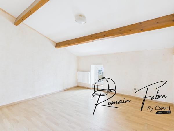 Maison en pierre de 7 chambres au calme